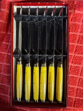 Yellow Handle Steak Knife Set - 6 Piece